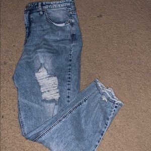 Distressed Boyfriend Jeans
